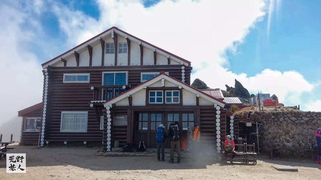 表銀座縱走中最高級的山屋 燕山莊
