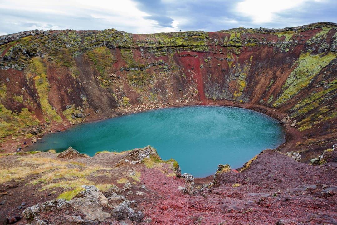 世界之濱：紅視力教堂、海上拱橋、火山口湖