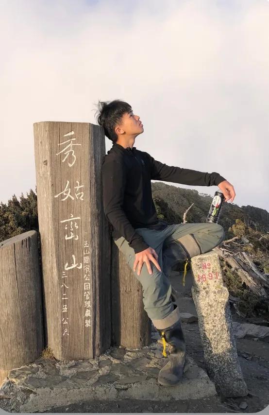 高山嚮導 乃文