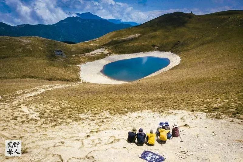 嘉明湖 天使的眼淚 與荒野旅人團員